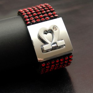 Large bracelet en strass rouge, fermeture coeur métal et strass