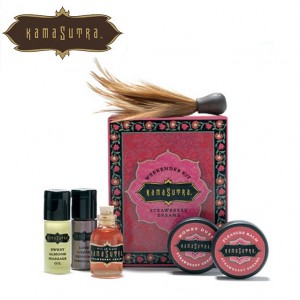 Coffret de massage de poche goût fraise Week-End Kamasutra