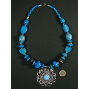 collier ethnique oriental perles turquoise en pierre et metal