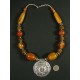 Collier ethnique oriental perles oranges en pierre et metal