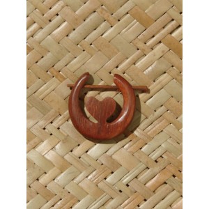 Paire de boucles d'oreilles en bois forme coeur, tige en bois