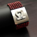 Large bracelet en strass rouge, fermeture coeur m&eacute;tal et strass