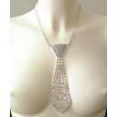 Pendentif sexy cravatte en strass couleur cristal